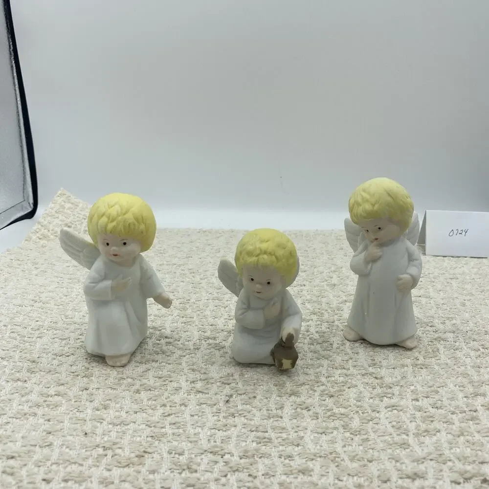 VINTAGE GROUP OF THREE BABY ANGELS, CERAMIC FIGURINES